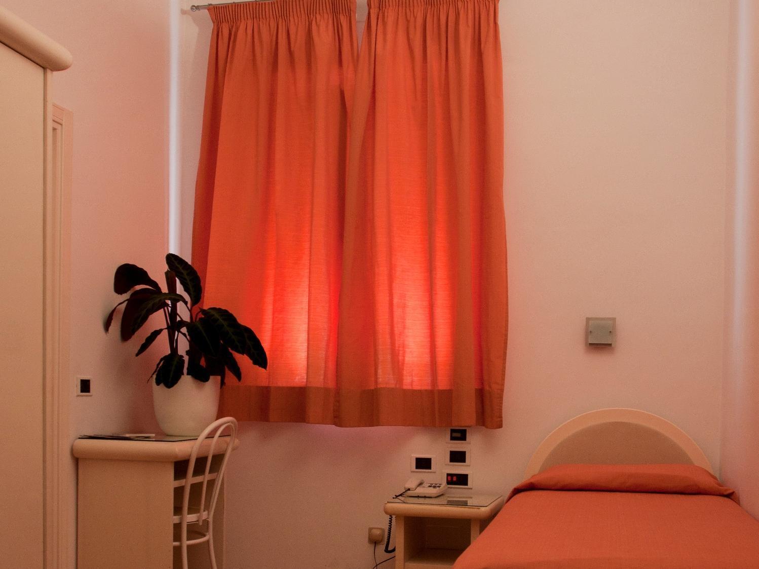 Hotel Moderno Chianciano Terme Buitenkant foto